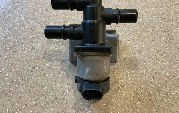 Hyundai Ioniq 5 Electric auxiliary coolant/water pump 375W3GI000