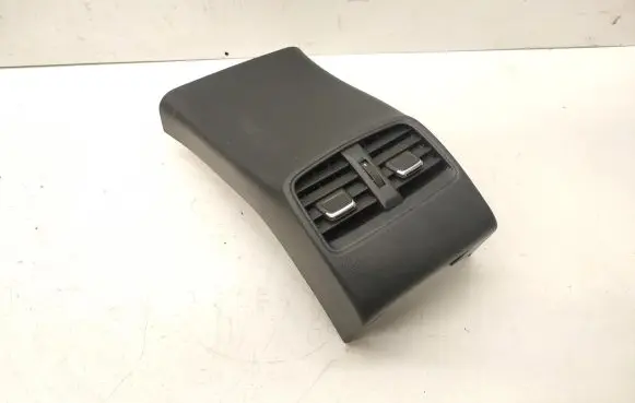 Rear air vent grill