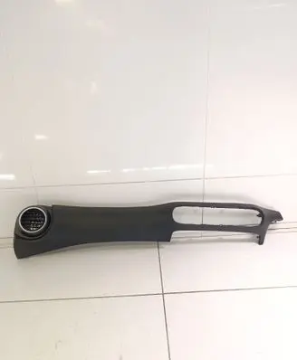 Hyundai Kona I Panel trim 84760J9000 84777J9000