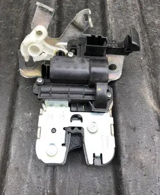 Audi A4 S4 B9 Tailgate/trunk/boot lock/catch/latch 3G0827503A