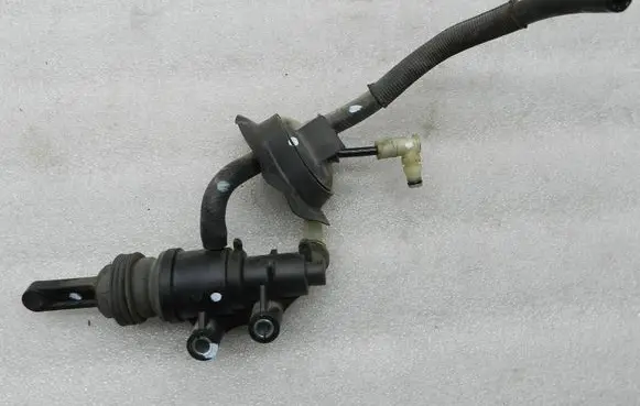 Ford Ranger Clutch master cylinder 1863434 AB397A543AD