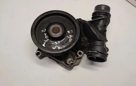 BMW 3 E90 E91 Water pump 7796537 11517801063 11517805812