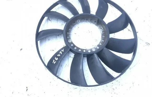 Audi A4 S4 B5 8D Fan impeller 058121301b