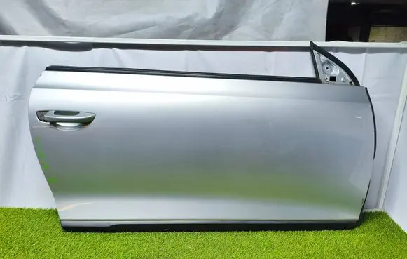 Volkswagen Scirocco Door (2 Door Coupe) 1K8831056F
