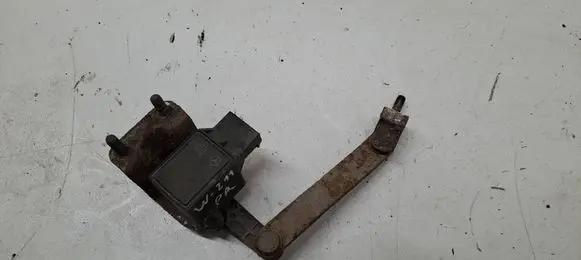 Mercedes-Benz E W211 Air suspension front height level sensor A0105427717