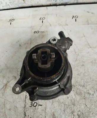 BMW X6 E71 Vacuum pump 700437012
