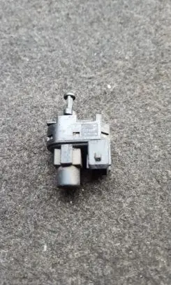 Ford Mondeo MK I Brake pedal sensor switch 93BB13480BC