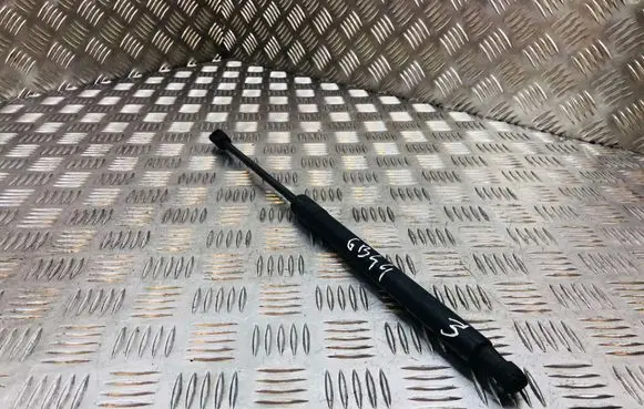 Volkswagen PASSAT B6 Tailgate/trunk strut/damper 3C9827550A