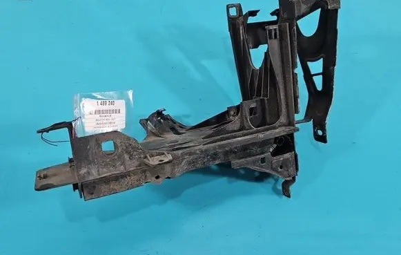 Other engine bay part