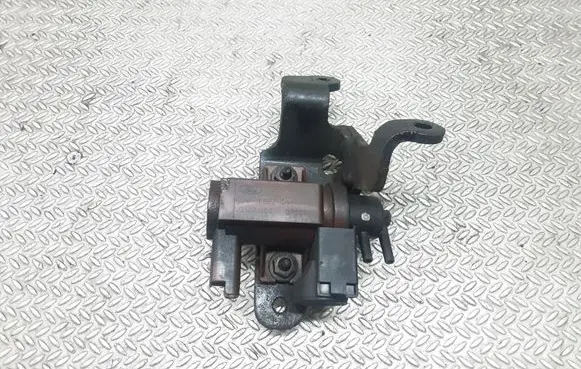 Ford Focus Turbo solenoid valve 6G9Q9E882CA