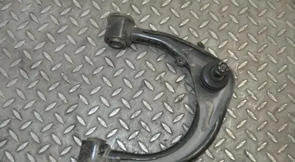 Toyota Land Cruiser (J120) Front upper control arm/wishbone 