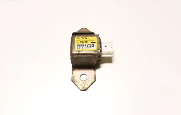 Mitsubishi Outlander Airbag deployment crash/impact sensor MR587733