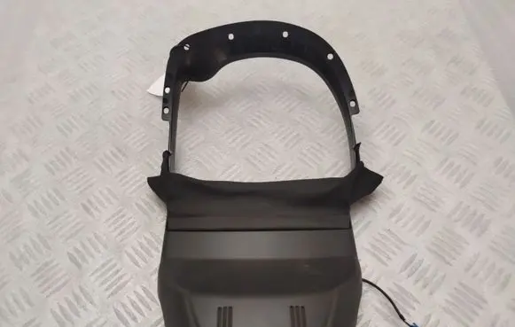 Steering wheel column trim