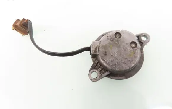Volvo 850 Camshaft speed sensor 0232101030