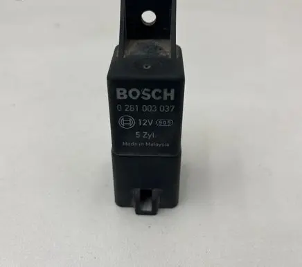 Volvo V70 Glow plug pre-heat relay 8692859 0281003037