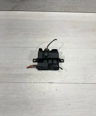 BMW 5 F10 F11 Current control relay 7614585 58650910