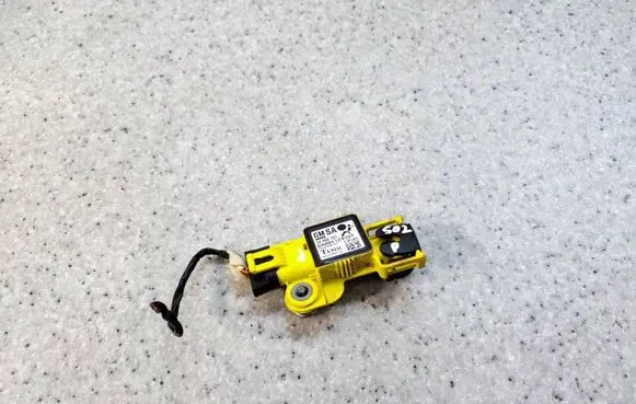 Opel Astra H Airbag deployment crash/impact sensor 24460761