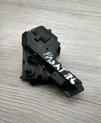 Headlight level adjustment motor