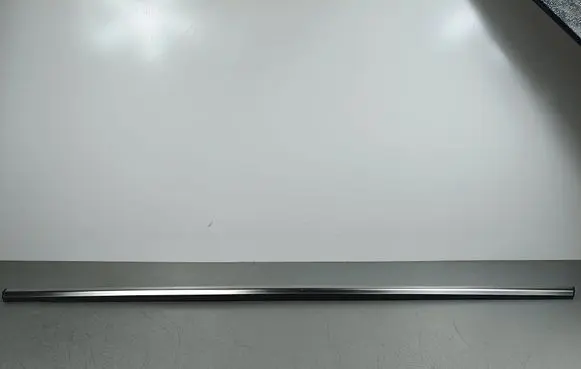 Front door glass trim molding