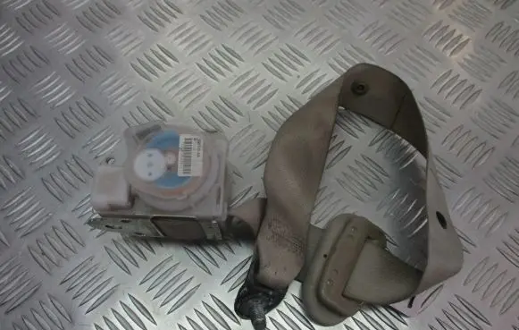 Nissan Tiida C11 Front seatbelt