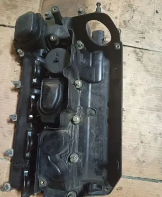 BMW 5 E39 Rocker cam cover 13712246997 8LS007936D 2XN997