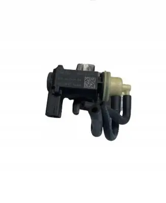 Volkswagen PASSAT B8 Vacuum valve 04L131051F