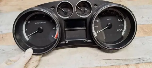 Peugeot 308 SW Speedometer (instrument cluster) 9665107380 651073