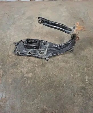 Mercedes-Benz E W211 Front bumper shock/impact absorber 