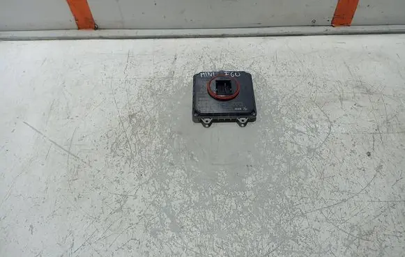 Mini Cooper Countryman F60 LED ballast control module 9477748