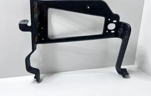 Audi Q7 4M Radiator mount bracket 4M0121262Q