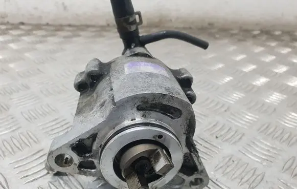 Toyota Previa (XR30, XR40) II Vacuum pump 2930027020 0810002740