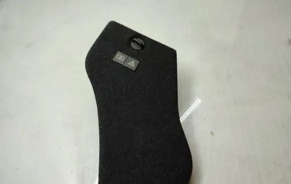 BMW 1 E81 E87 Trunk/boot side trim panel 7261178