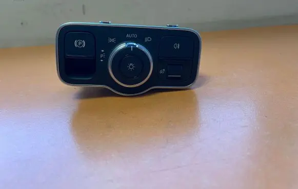 Mercedes-Benz CLA C118 X118 Light switch A2479052902