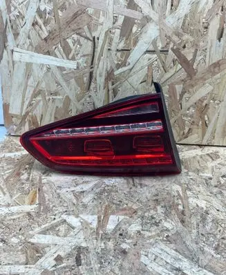 Volkswagen Golf VII Tailgate rear/tail lights 5G0945307F 81240101