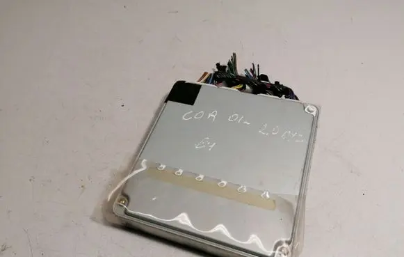Toyota Corolla E120 E130 Engine control unit/module 89666-12320