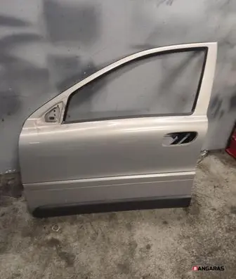 Volvo XC70 Front door 