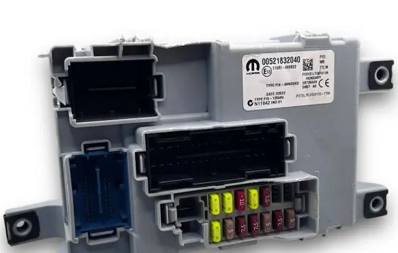 Fiat Panda III Fuse module 4949 00521832040