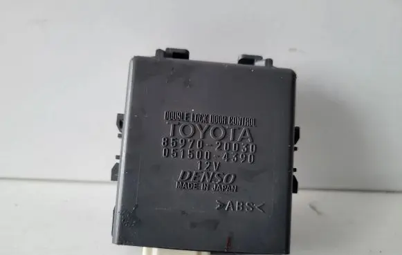 Toyota Avensis T270 Other control units/modules 8597020030