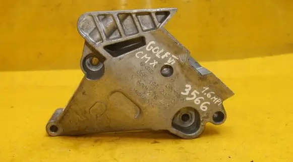 Engine mounting bracket