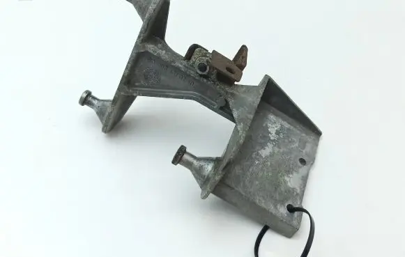 Mercedes-Benz C W203 ABS pump bracket A2034310240