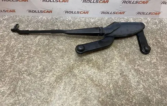 Mercedes-Benz S W220 Front wiper blade arm A2208200044