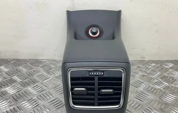 Audi Q3 8U Rear air vent grill 8U0864376A 8U0819203