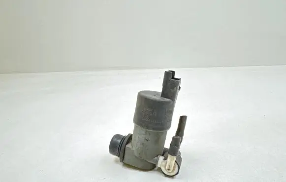 Nissan Qashqai Windscreen/windshield washer pump 194414 681155