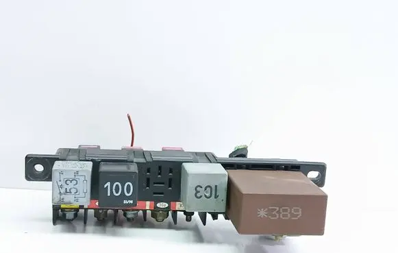 Volkswagen Golf IV Fuse box set 8L0941822