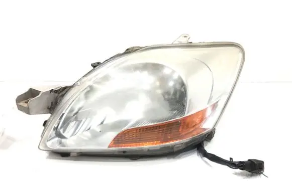 Toyota Yaris Headlight/headlamp