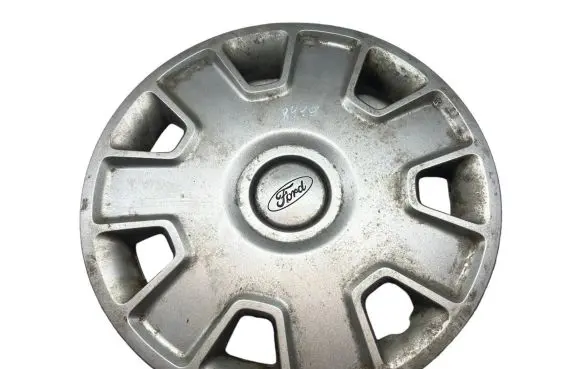 Ford Mondeo Mk III R15 wheel hub/cap/trim 4M511000BB