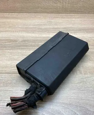 Opel Vectra B Fuse box set 90504296 BLACK