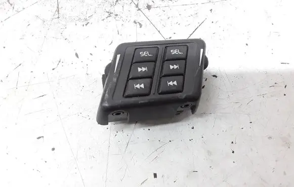 Volvo XC90 Steering wheel buttons/switches 8633112