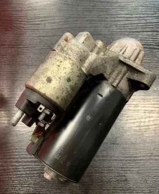 BMW 5 E60 E61 Starter motor 7794952