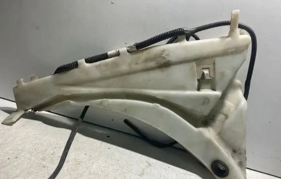 Volvo S40 Windshield washer fluid reservoir/tank 30657122 4N5113K163AC 30657121
